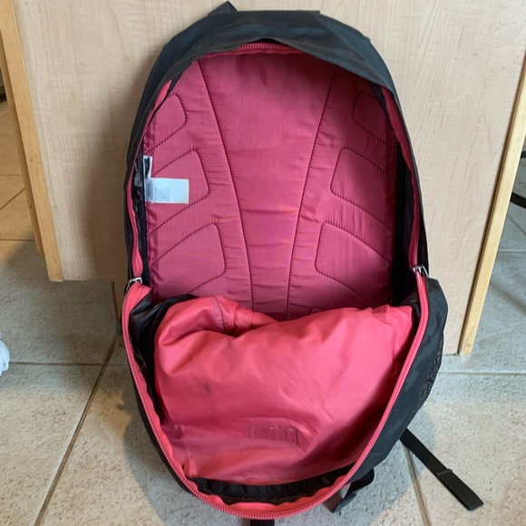 North Face Skipper Backpack - Picture 5 of 7